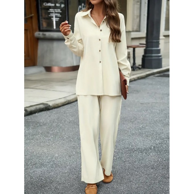 Elegant loose shirt and pants suit