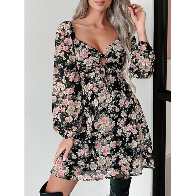 Floral black dress with puffed sleeves